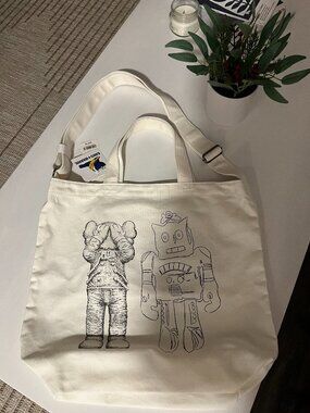 Uniqlo/ KAWS x Warhol Unisex 2-Way Tote Bag Off-White